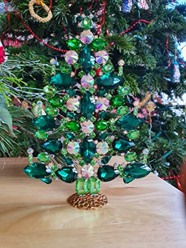 Украса в изобилие (Зелени), Луксозно украсата на елхата на рождественском плот