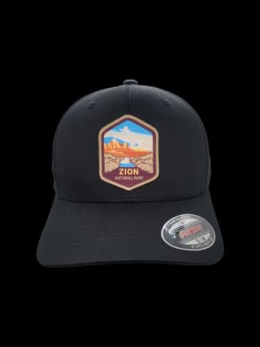 Приталенная шапка Flexfit от Zion с Нашивкой от плат Национален парк