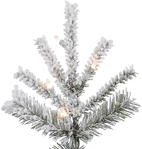 Тънка Изкуствена Коледна елха Vickerman 4,5 ' от слоеста яде Сиера, Прозрачни гирлянди от твърда мозъчна