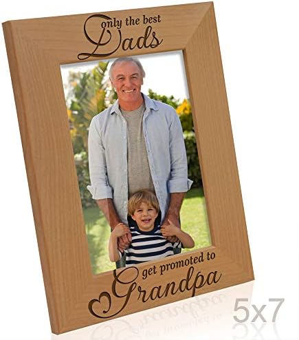 КЕЙТ PAUSCH Само най-добрите татковци ще получат увеличение до дядо в рамка за снимки с надпис от естествено дърво.