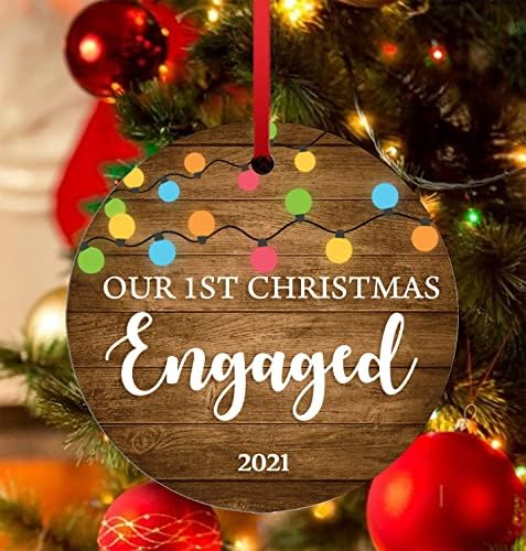 Първата ни Коледна Украса за Годеж 2021 г-Н и г-жа Женени Сватбена Украса В Памет на Коледно Дърво Висящи Бижута с Панделка